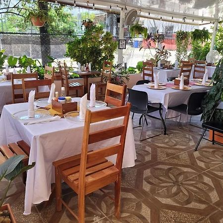 Saint Charles Inn, Belize Central America Punta Gorda Exterior photo